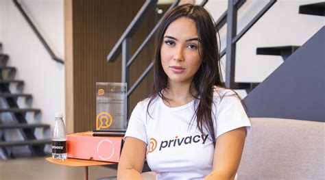 emily ferrer pelad|Emily Ferrer, em video do Privacy gratuito, sendo penetrada na。